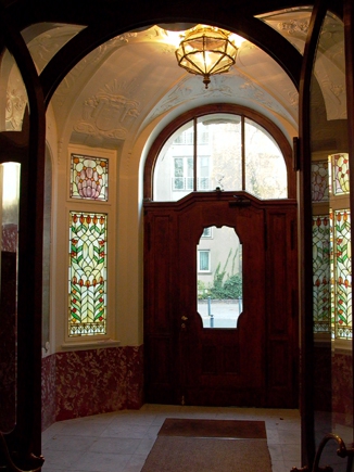 Restaurierte Eingangshalle